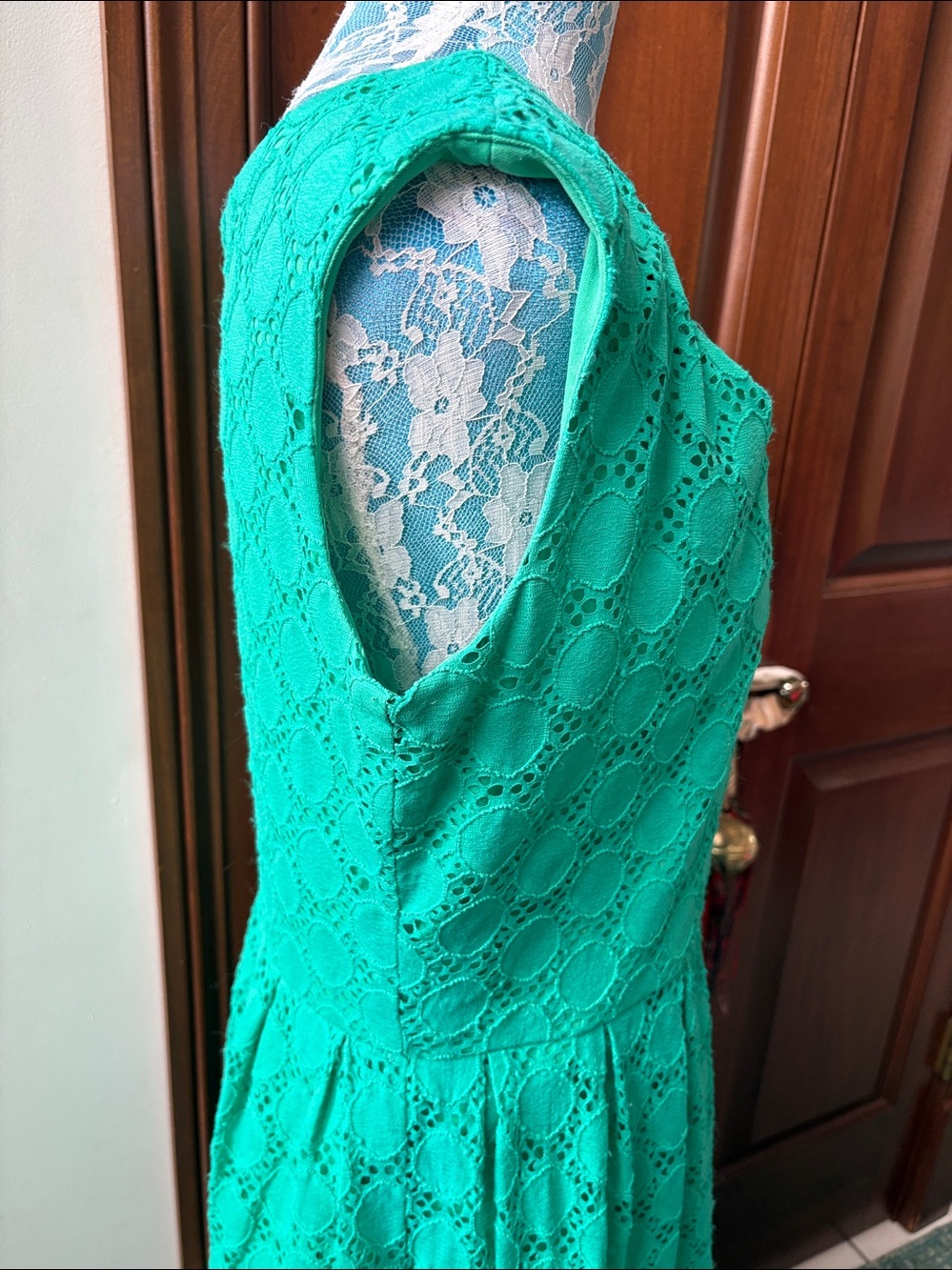 Ronni Nicole eyelet lace circle pattern dress green scoop neck sleeveless/stret - Picture 5 of 11